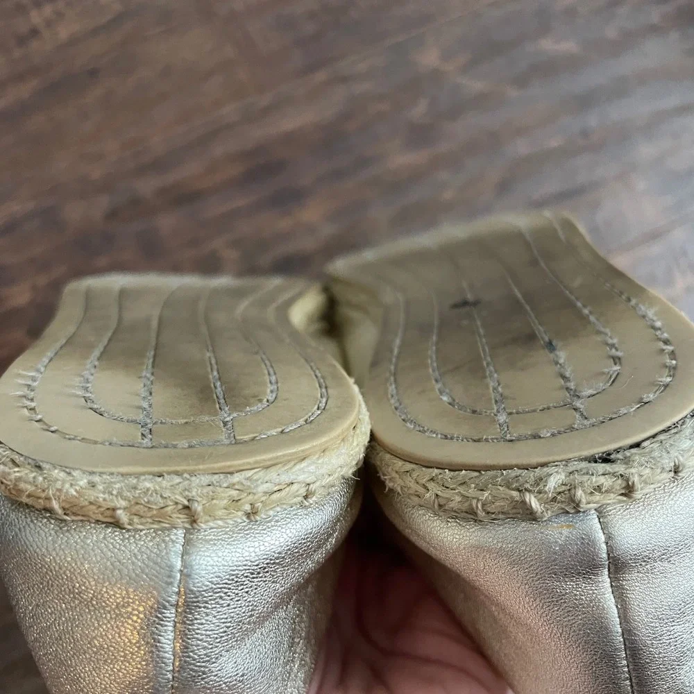 Vince Espadrille Flats Womens 7 Gold Metallic Leather Slip On Loafers Chic